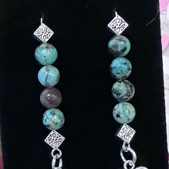 NWOT - Elegant Green Turquoise and Silver Heart Dangle Earrings - Picture 3 of 6